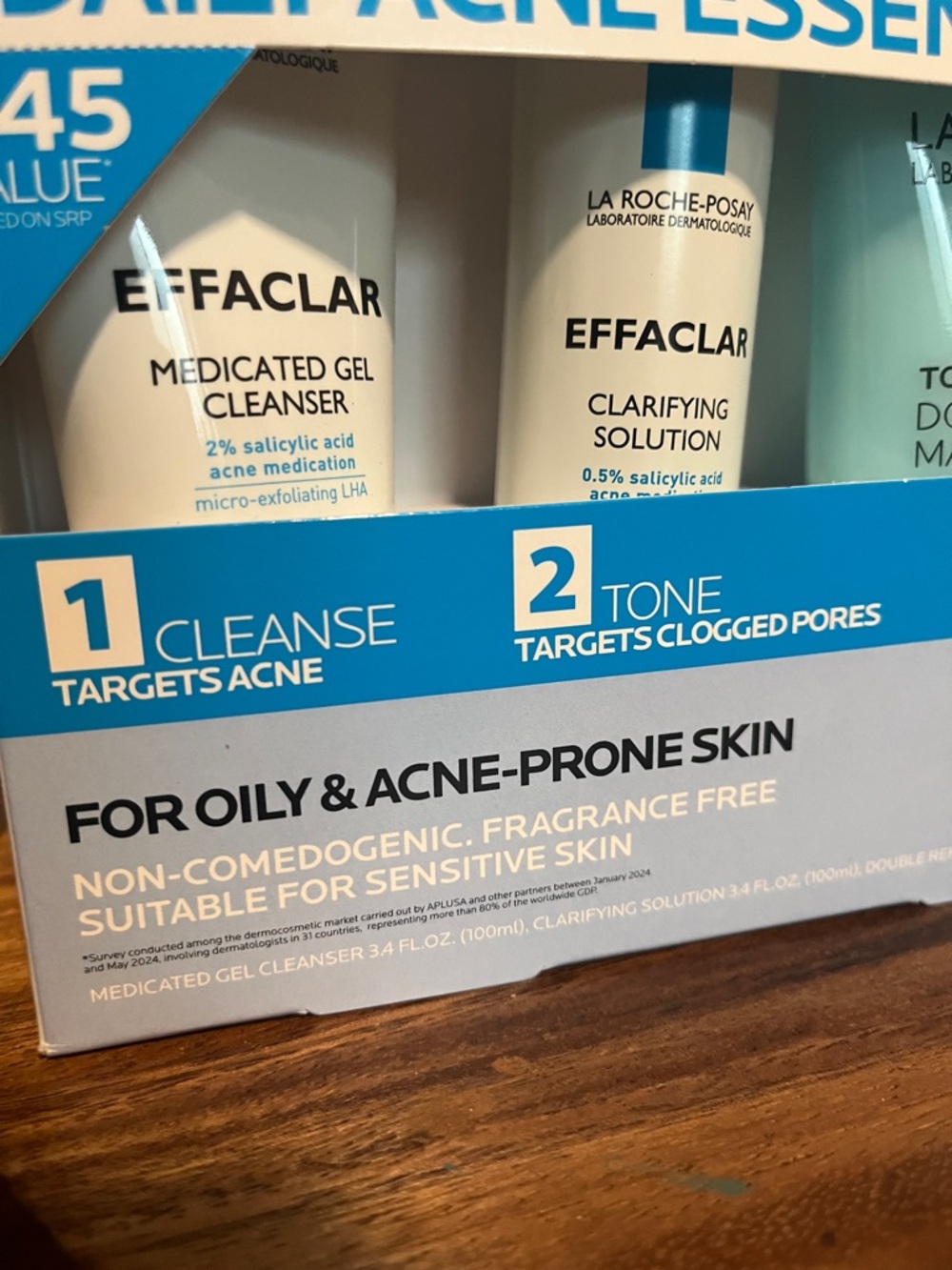 La Roche Posay Effaclar Daily Acne Essentials Kit – 3 piece - Picture 6 of 6